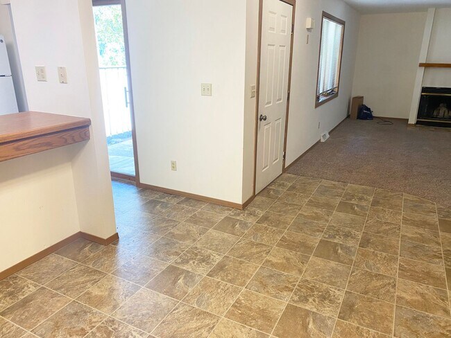 Building Photo - 4-Plex Located
