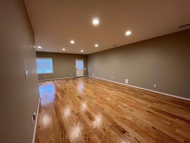 Building Photo - Townhouse at Wellington in Wyndhurst
