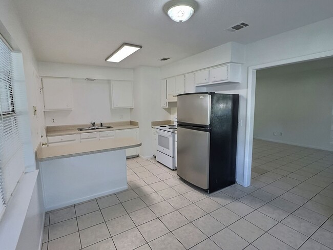 Building Photo - 3-Bedroom Home Near Downtown Ocean Springs in the Golf Cart District