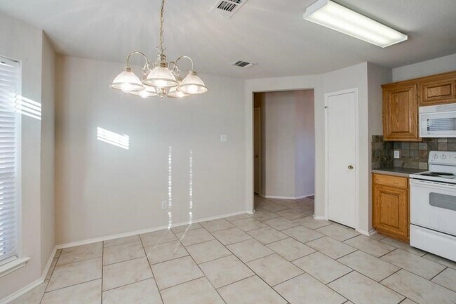 Building Photo - 10708 Braemoor Dr