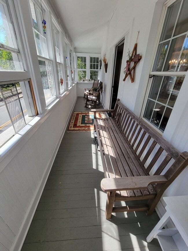 Building Photo - 8 W Main St