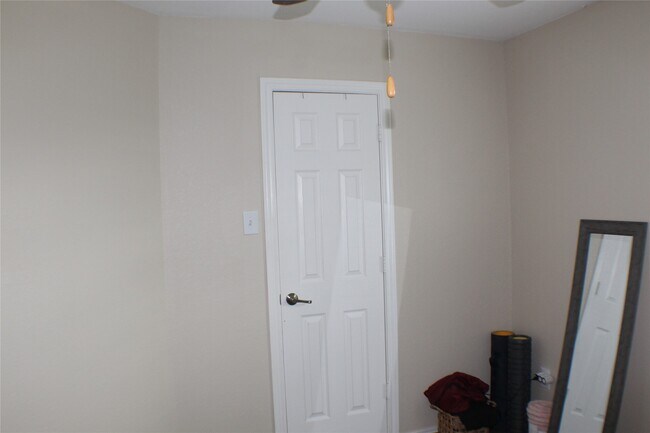Building Photo - 6431 Densberry Ln