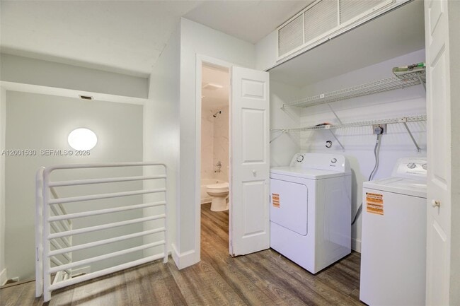 Building Photo - 565 NW 97th Ave