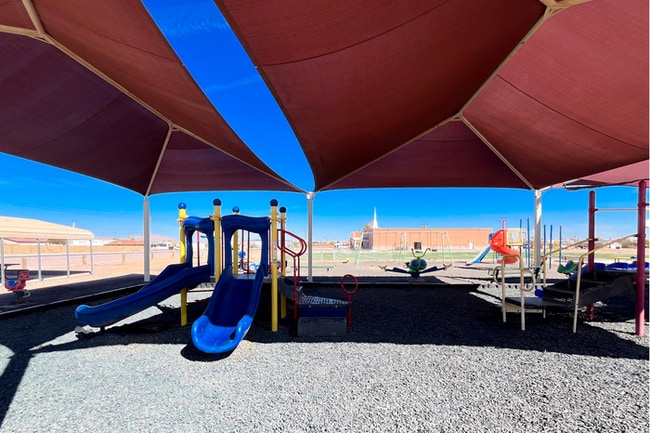 Building Photo - 2Bed/1.5Bath House in Arizona City! Ready for Immediate Move-In! -- RV GATE! NO HOA!