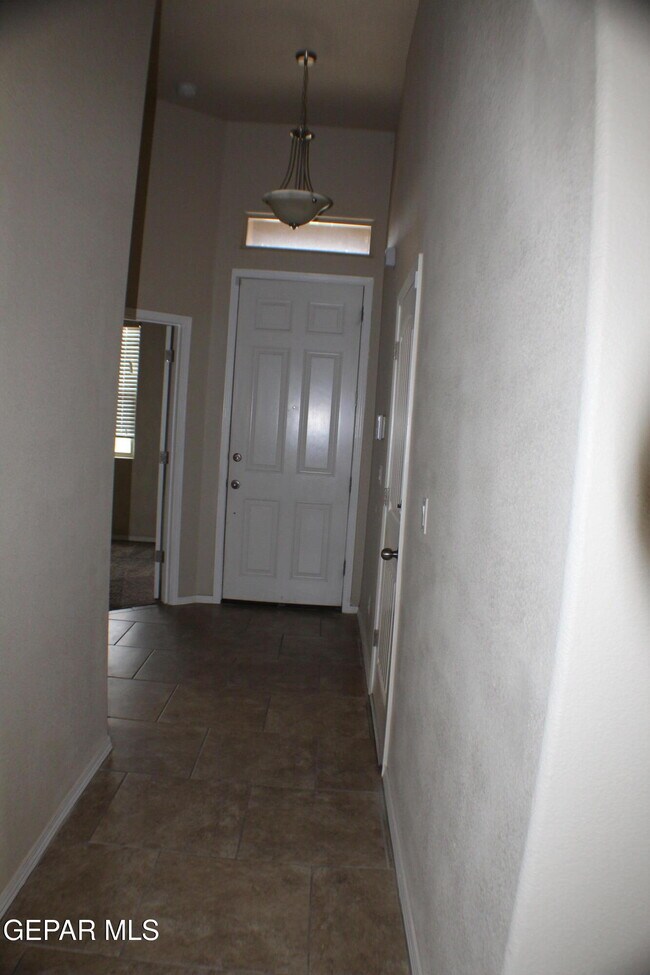 Building Photo - 12449 Chamberlain Dr