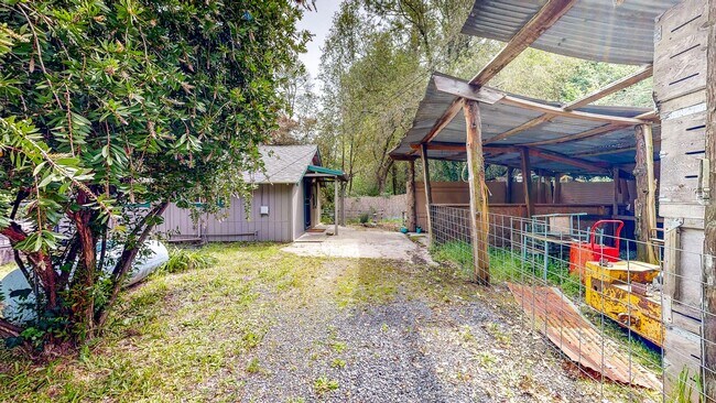 Building Photo - Adorable West County One Bedroom Cottage