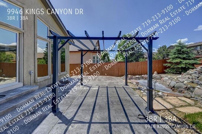 Building Photo - 9946 Kings Canyon Dr
