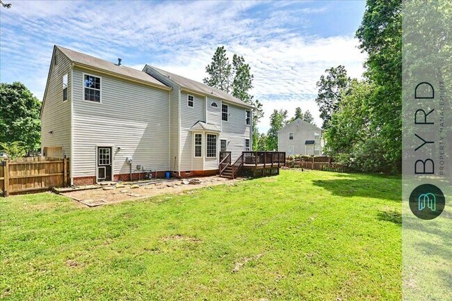 Building Photo - 6794 Sassafras Dr