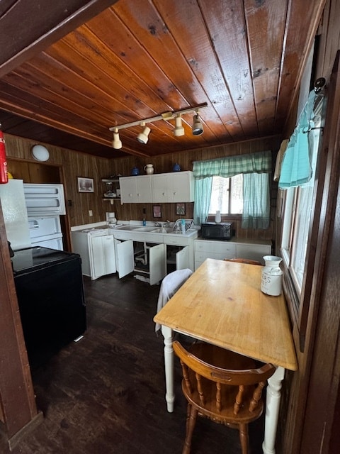 Building Photo - 1432 Cottage Row