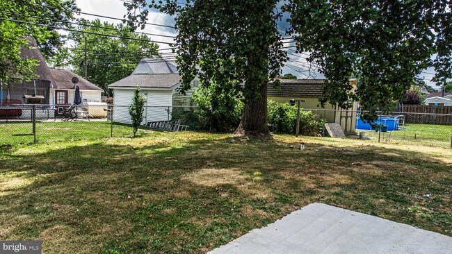 Building Photo - 12 Indigo Rd