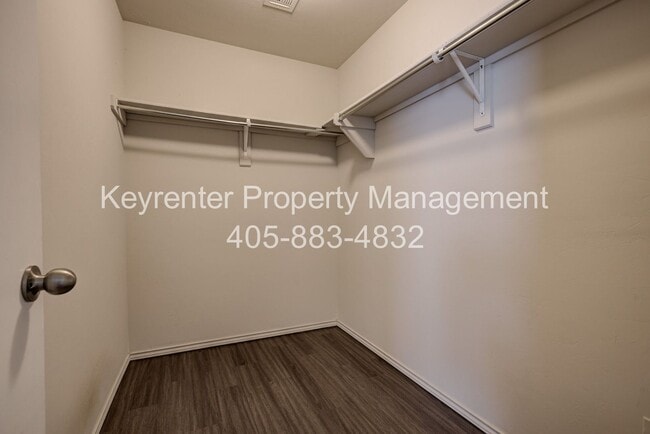 Building Photo - 3516 SE 94th St