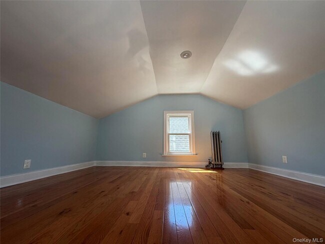 Building Photo - 90-55 178th St