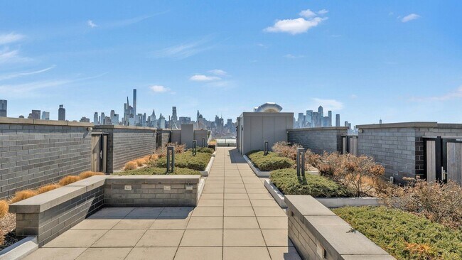 Building Photo - 9 Ave at Port Imperial