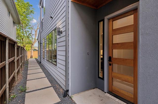 Building Photo - 2333 Vagas St