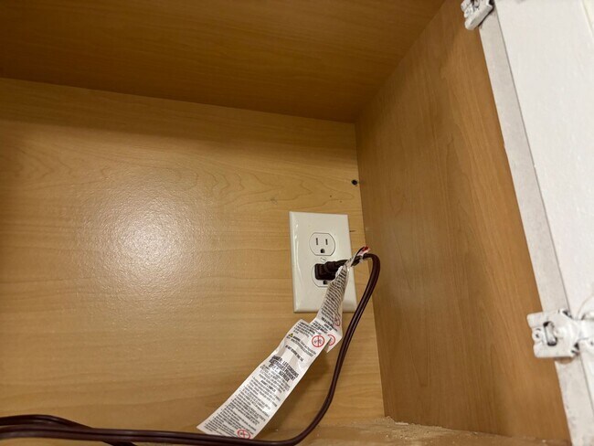 Building Photo - 3546 Debby Dr