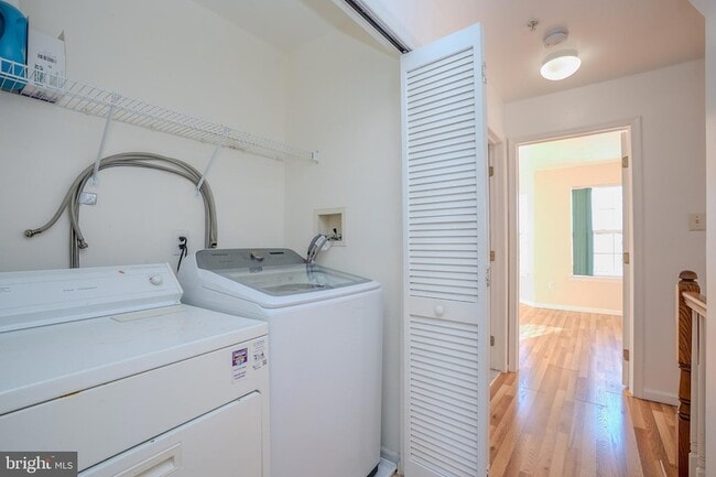 Building Photo - 1603 Blossom Cir