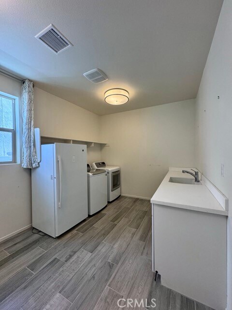 Building Photo - 34913 Limecrest Pl