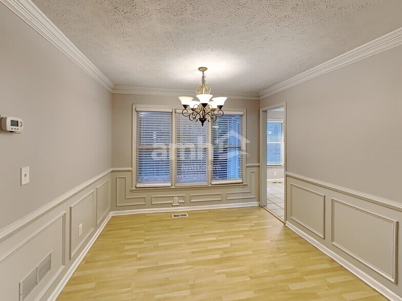 Building Photo - 420 Etowah Valley Way