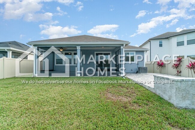 Building Photo - 11033 Stapleton Dr