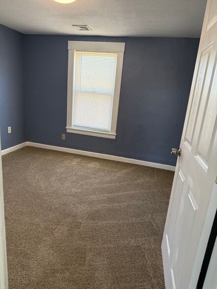 Bedroom 2 - 162 Russell Rd