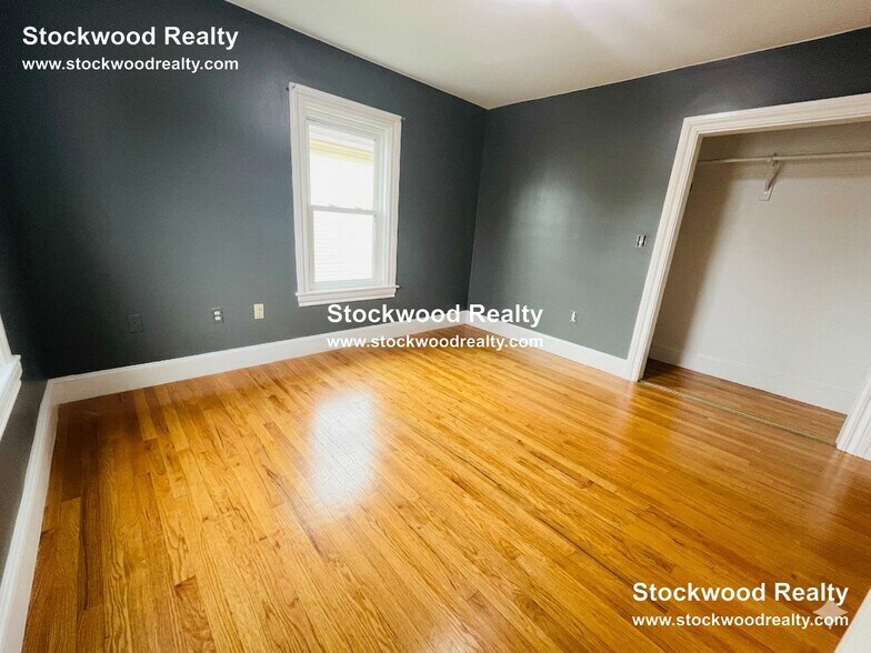 Building Photo - 36 Spring Garden St