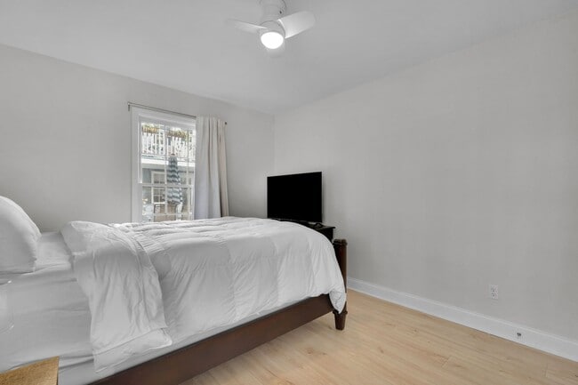 Building Photo - 702 Tattnall St