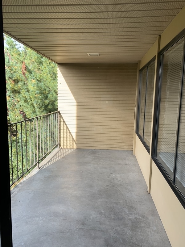 Building Photo - 202 La Villa Dr