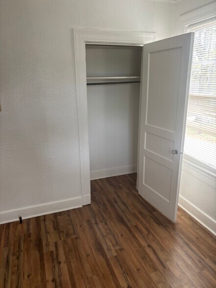 Building Photo - 2618 North Blvd