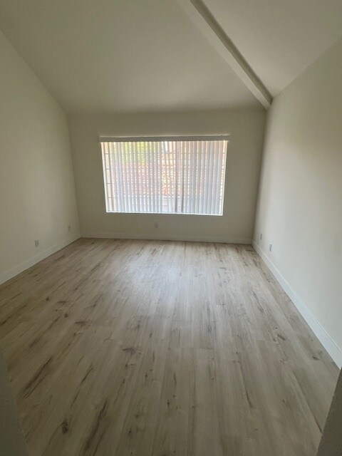 Building Photo - 4240 Lost Hills Rd