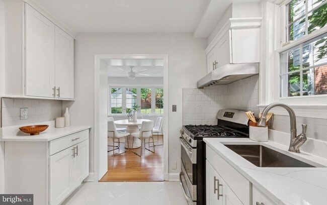 Building Photo - 4413 Butterworth Pl NW