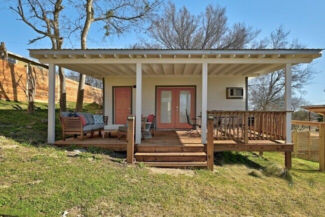 Building Photo - 5210 Rogers Ln