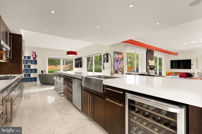 Building Photo - 6309 Bradley Blvd