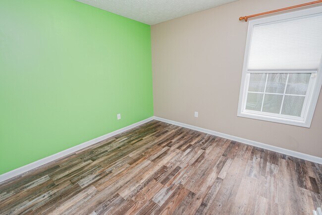 Building Photo - 910 Gum Branch Ct