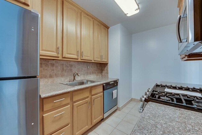 Building Photo - 101 Jackson Ave