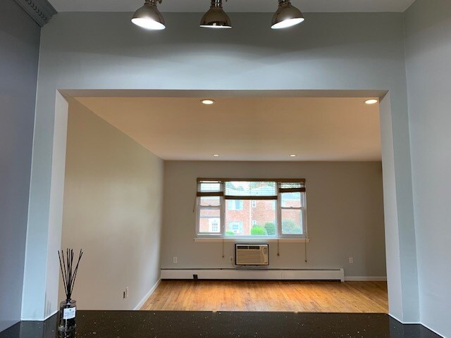 Building Photo - 43 Conforti Ave