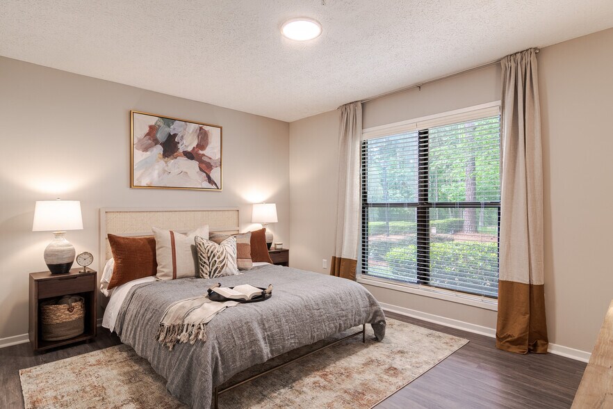 Serene bedroom with private, en-suite bathroom - Park Valley Apartments