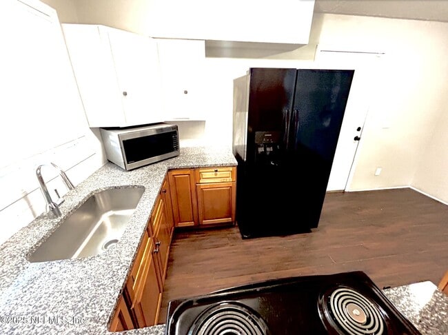 Building Photo - 8214 Herlong Rd