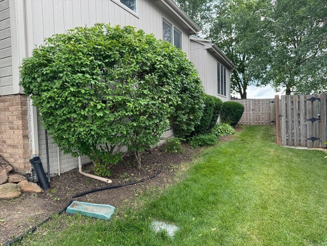 Building Photo - Elkhorn Home For Rent In Quiet Neighborhood