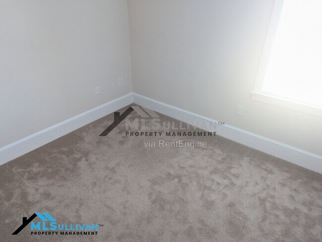 Building Photo - 375 Avett Dr