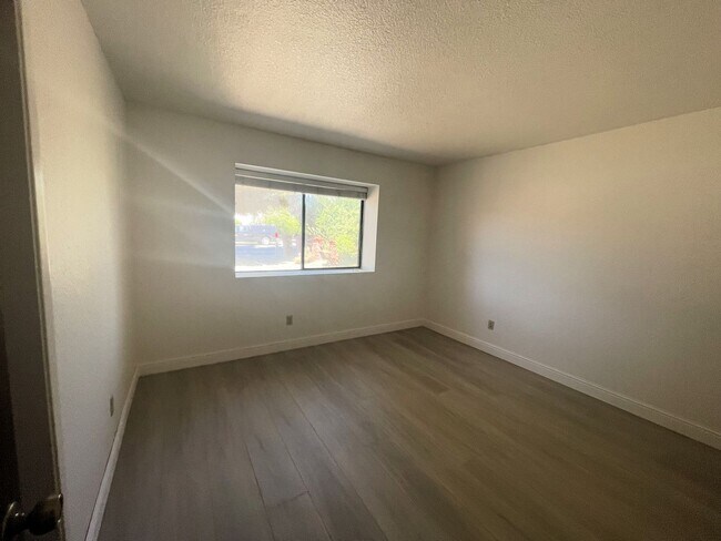 Building Photo - 3 Bedroom home in Sunset Park Subdivision