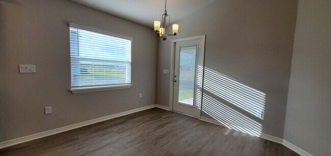 Building Photo - Like NEW!!! 4-Bedroom, 2-Bathroom in Villa...