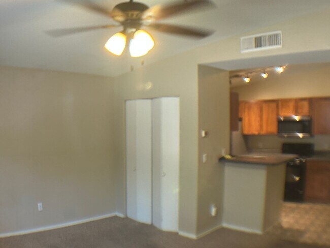 Building Photo - Great studio condo in the Arbors!