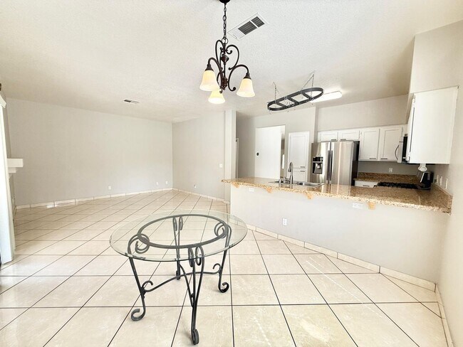 Building Photo - Amazing Peccole Ranch Home 4 beds & Pool