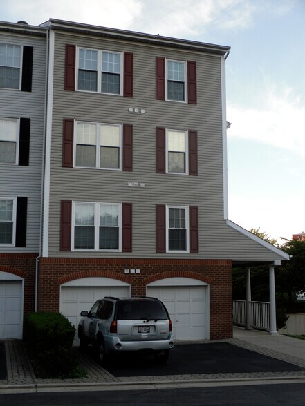 Building Photo - 259 S Pickett St