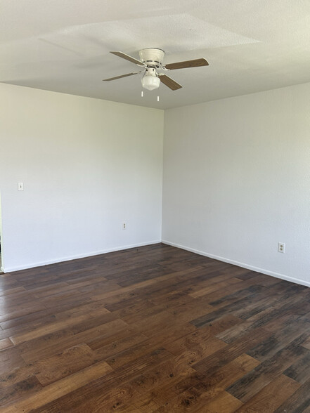 Building Photo - 6845 Etna Ct