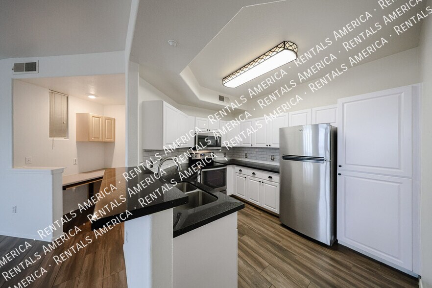 Building Photo - 5303 N 7th St