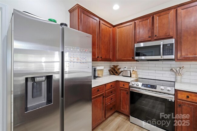 Building Photo - 10606 Trolley Run Dr