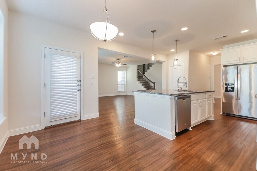 Building Photo - 3025 Damsel Sauvage Ln