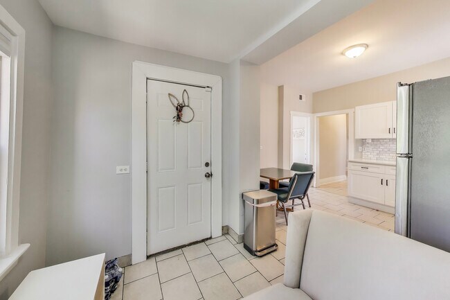 Building Photo - 5169 S Michigan Ave