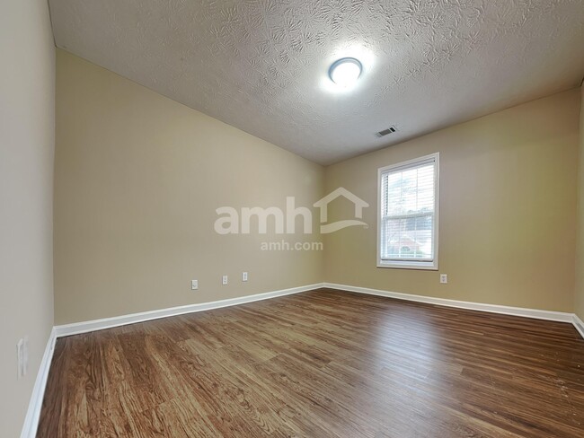 Building Photo - 5135 Thorin Oak Cir